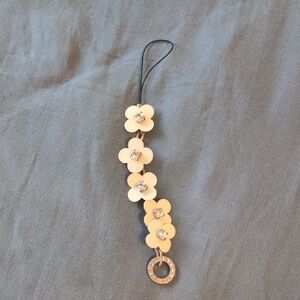 Anteprima Cream Floral Keychain
